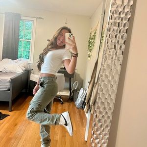 Meet your Posher, Alexis